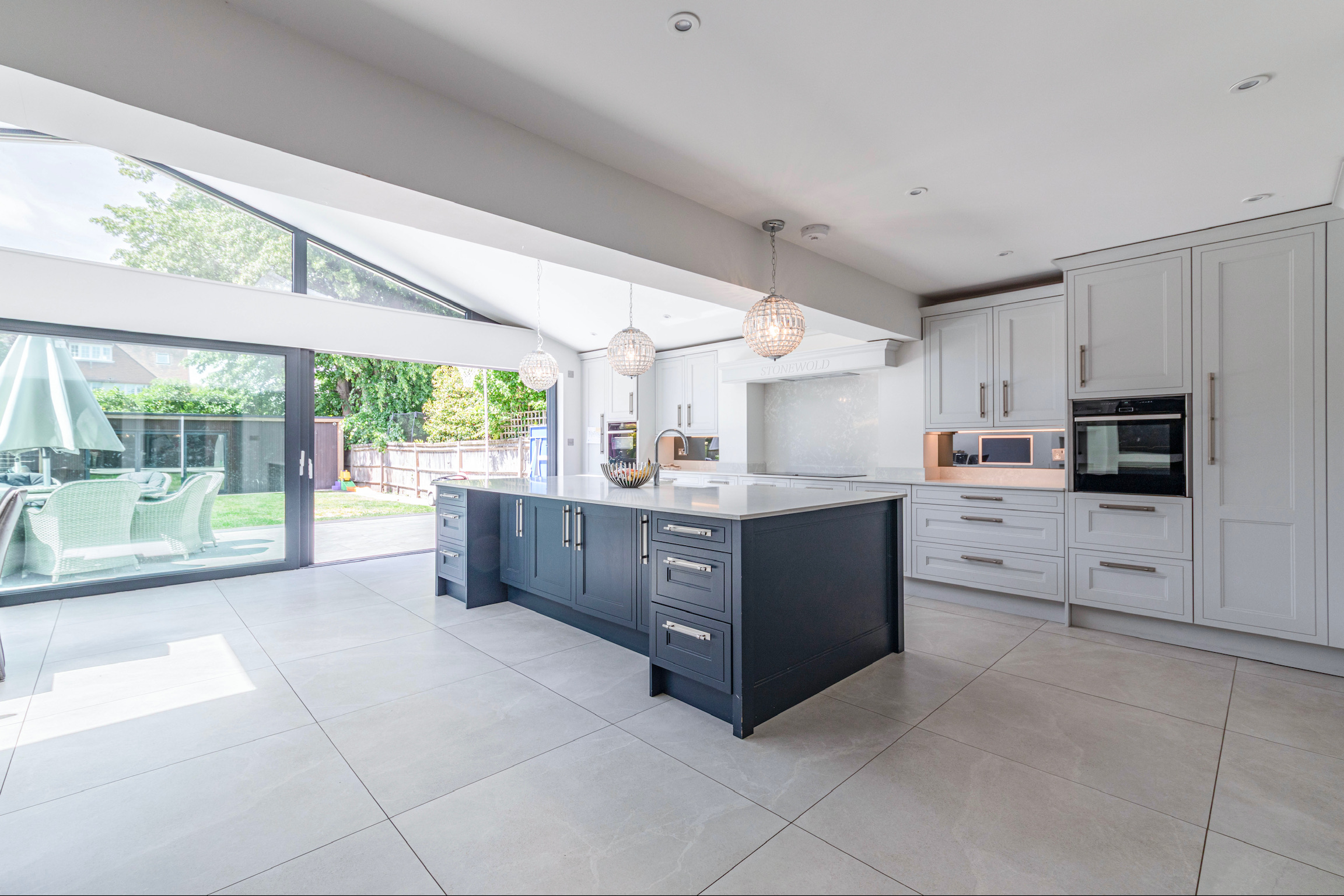 Stonewold, 96a West Grove, Hersham, KT12 5PE - 17